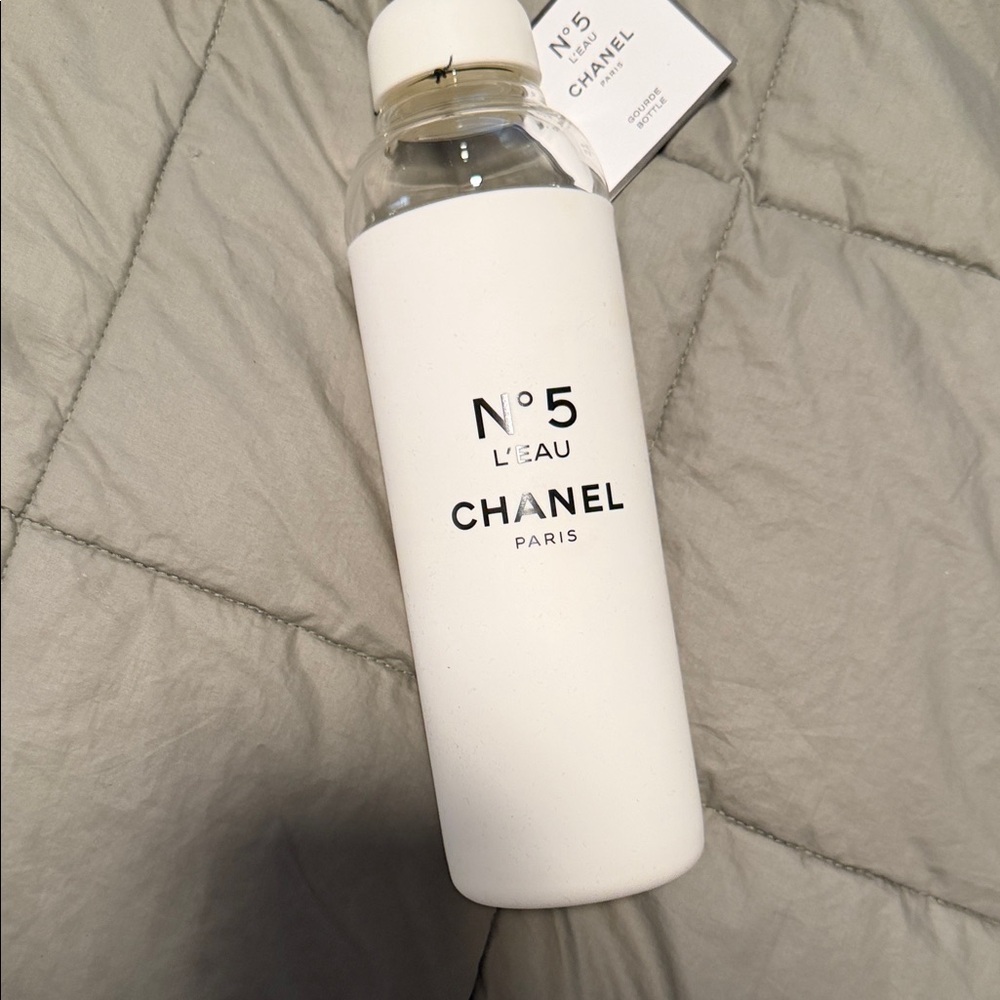 CHANEL No. 5 L'Eau White Bott